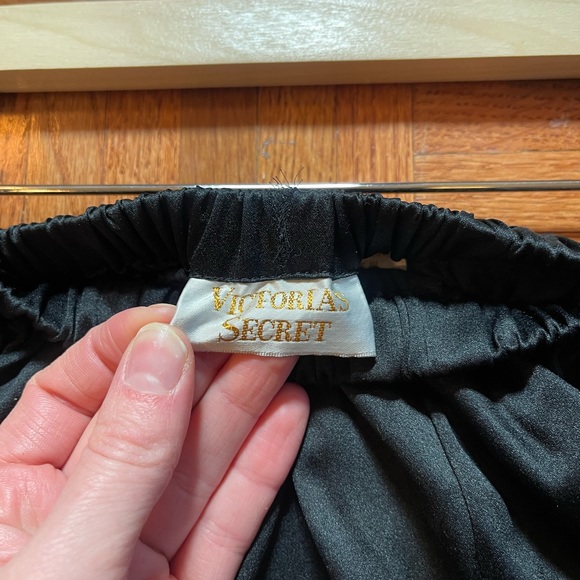 Victoria's Secret Vintage Gold Label Black Polyester Satin Shorts - Picture 3 of 5